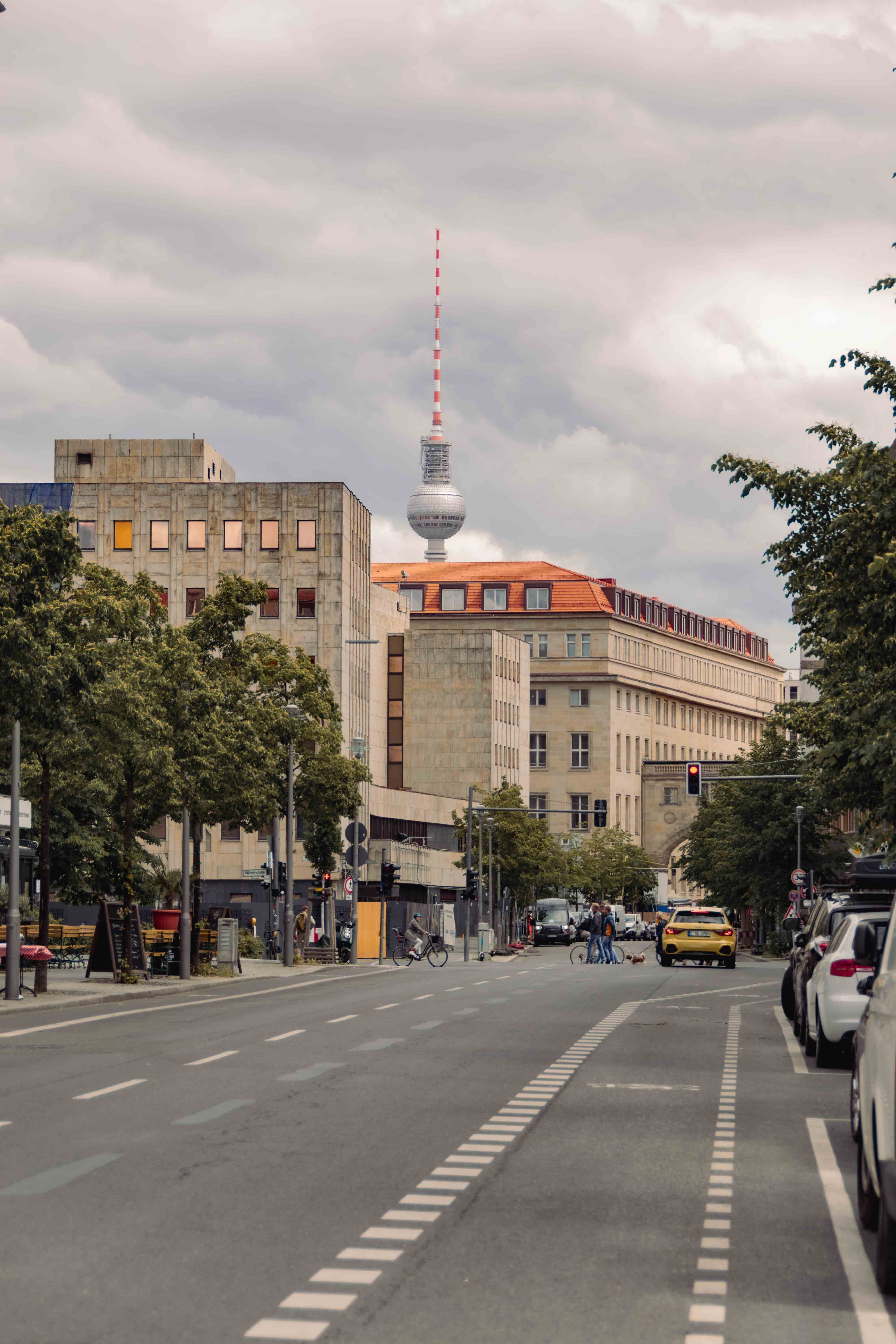 Abkühlung in Berlin: Letzte Sommertage mit Wolken