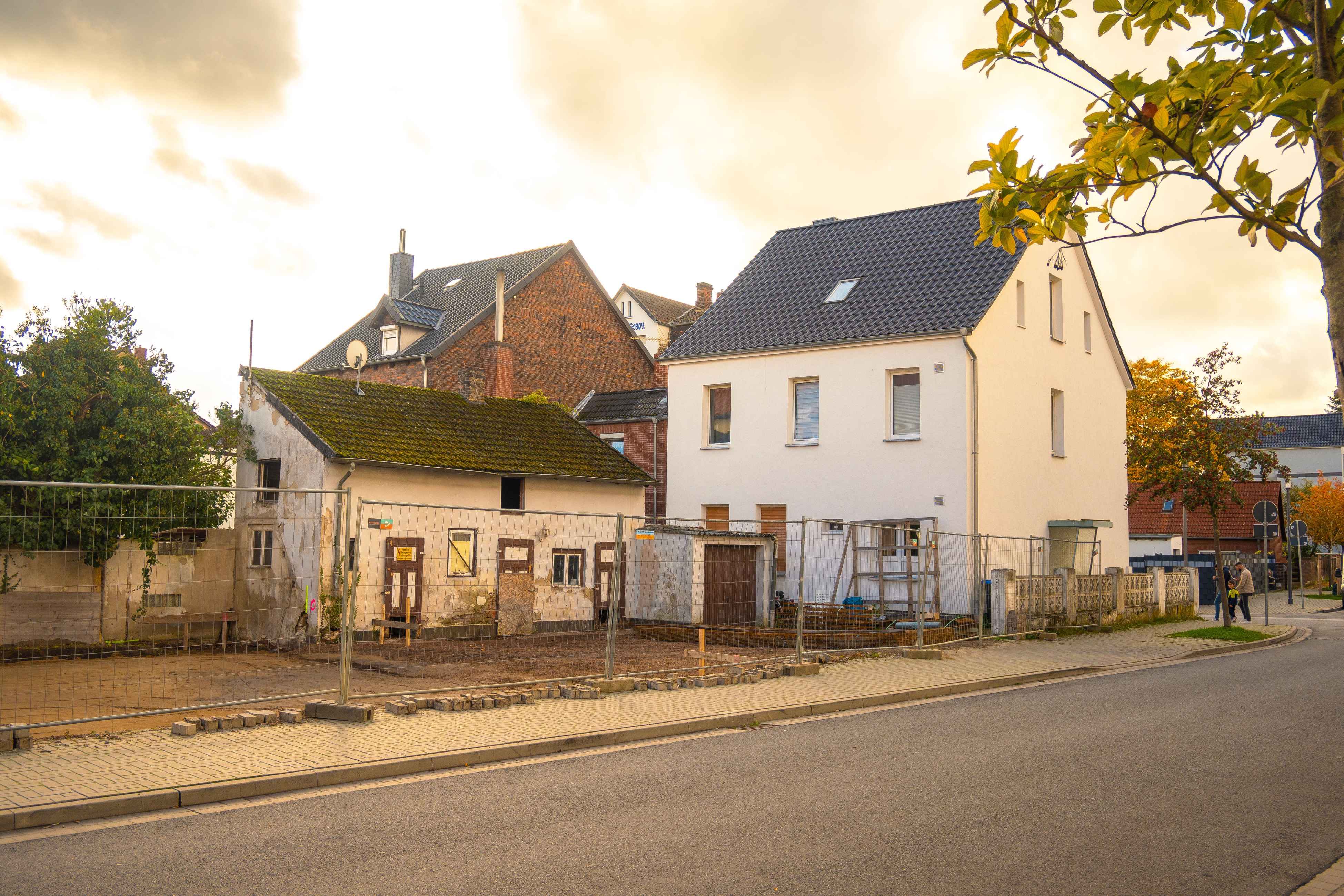 Baubeginn für neue Stadtvillen im Dahlemer Biergarten